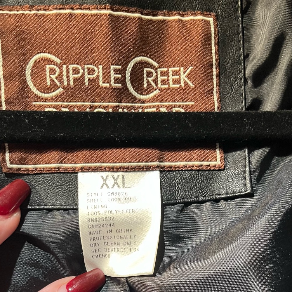 Cripple Creek Women's Black Leather Bomber Jacket - Picture 4 of 11